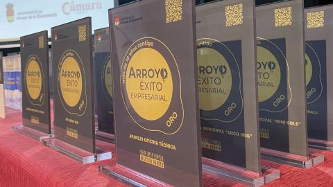 X entrega de los Sellos de Éxito Empresarial de Arroyo