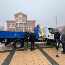 Presentación coches-patrulla y camión de obras.