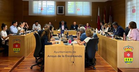 Pleno municipal de Arroyo de la Encomienda de mayo de 2024.