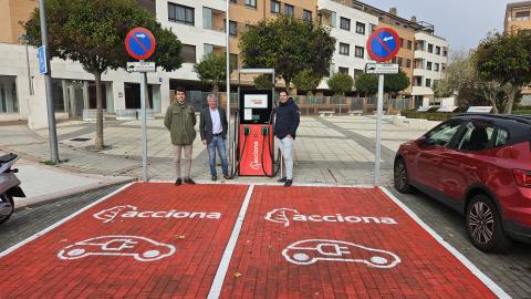 Arroyo y Acciona inician la puesta en servicio de la red de puntos de recarga de vehículos eléctricos